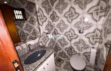Imagem 13: Casa estilo sobrado com 3 quartos sendo 1 suíte disponível para locação no bairro Jardim P