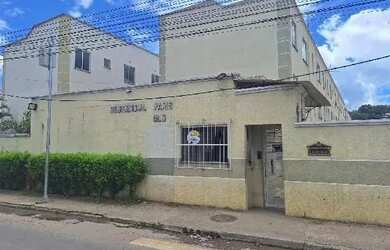 Imagem: O apartamento possui 2 Dormitórios, 1 Banheiro, 1 Vaga na garagem