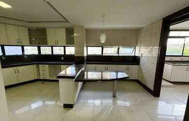 Imagem: O apartamento possui 4 Dormitórios, 5 Banheiros, 2 Vagas na