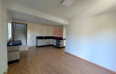 Imagem 2: Casa com terreno amplo, em Jardim Rondinha, Campo Largo/PR