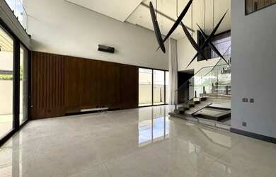 Imagem 7: Imóvel para aluguel e venda tem 490 metros quadrados com 4 quartos