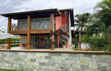 Imagem: A casa em condomínio possui 4 Dormitórios, 5 Banheiros, 4