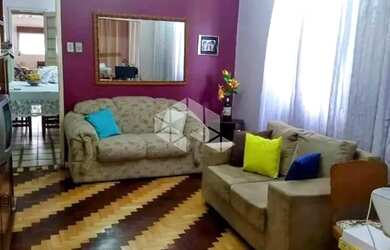 Imagem 2: Casa com 03 dormitórios à venda no bairro Nossa Senhora do Perpétuo Socorro em Santa Maria