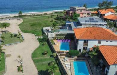 Imagem: A casa possui 4 Dormitórios, 5 Banheiros, 2 Vagas na garagem