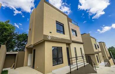 Imagem: A casa em condomínio possui 3 Dormitórios, 4 Banheiros, 2