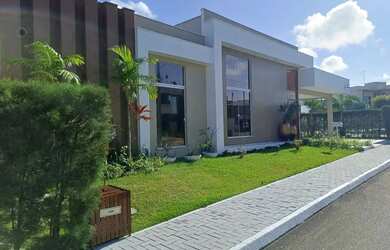 Imagem: A casa em condomínio possui 4 Dormitórios, 5 Banheiros, 2