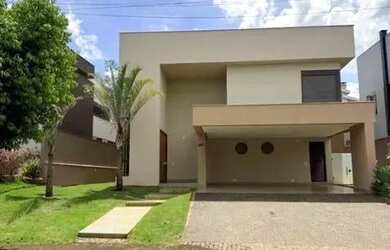 Imagem: A casa em condomínio possui 5 Dormitórios, 5 Banheiros, 2