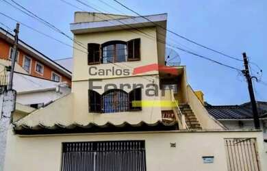 Imagem: A casa possui 4 Dormitórios, 3 Banheiros, 2 Vagas na garagem