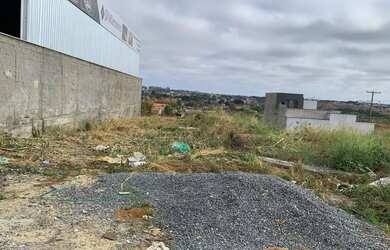 Imagem: O terreno possui 327m² de Área e está localizado em Vila