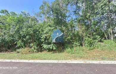 Imagem: O terreno à venda possui e está localizado em Ponta Negra