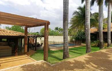 Imagem: A casa em condomínio possui 4 Dormitórios, 5 Banheiros, 5