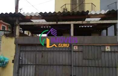 Imagem: A casa possui 3 Dormitórios, 3 Banheiros, 4 Vagas na garagem