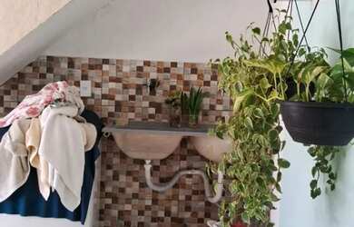 Imagem: A casa possui 1 Dormitório, 1 Banheiro, 4 Vagas na garagem