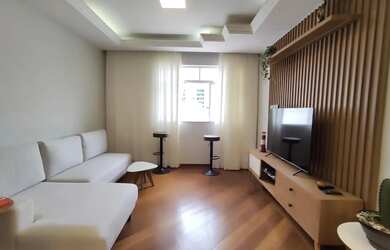 Imagem: O apartamento possui 3 Dormitórios, 1 Banheiro, 2 Vagas na