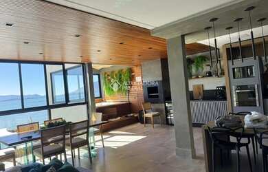 Imagem: A casa possui 5 Dormitórios, 5 Banheiros, 3 Vagas na garagem