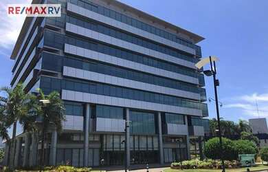 Imagem: O depósito possui 5 Vagas na garagem, 6.815m² de Área e