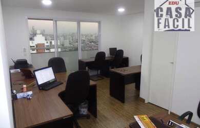 Imagem: O depósito possui 1 Vaga na garagem, 34m² de Área e está