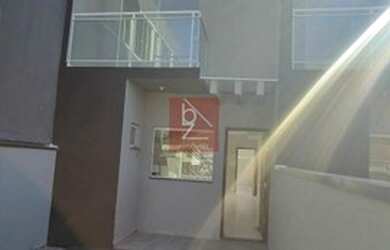 Imagem: A casa possui 2 Dormitórios, 2 Banheiros, 2 Vagas na garagem