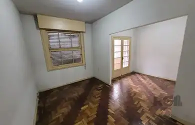 Imagem 1: Apartamento com 2 dormitórios, com sacada no Bairro Centro Histórico