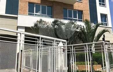 Imagem: O depósito possui 1 Vaga na garagem, 33m² de Área e está