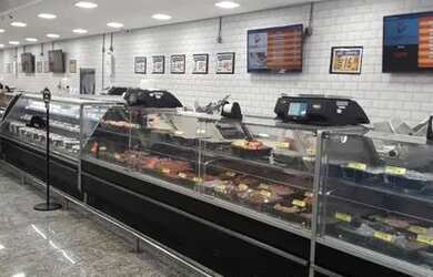 Imagem: O depósito possui 5 Vagas na garagem e 400m² de Área e está