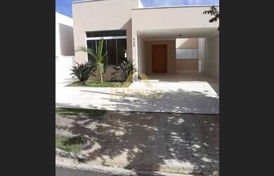 Imagem: A casa em condomínio possui 3 Dormitórios, 4 Banheiros, 2