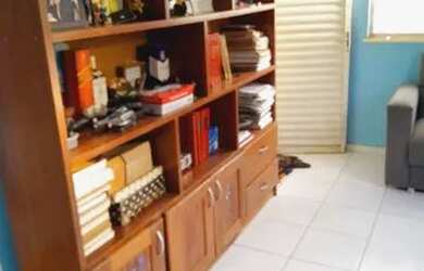 Imagem: A casa possui 2 Dormitórios, 3 Banheiros e está localizado