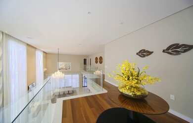 Imagem 9: Casa de condomínio para venda possui 700 metros quadrados com 4 quartos