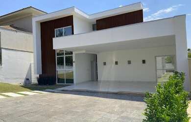 Imagem: A casa em condomínio possui 4 Dormitórios, 5 Banheiros, 3