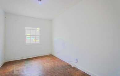 Imagem: A casa possui 1 Dormitório, 1 Banheiro, 45m² de Área e está