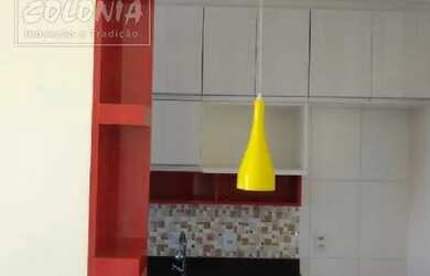 Imagem: O apartamento possui 2 Dormitórios, 1 Banheiro, 1 Vaga na garagem