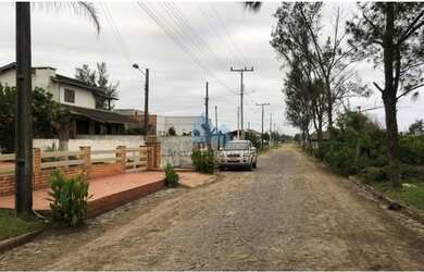 Imagem 3: TERRENO NA PRIMEIRA QUADRA DO MAR - Balneário Gaivota - SC
