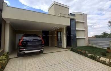 Imagem: A casa em condomínio possui 3 Dormitórios, 4 Banheiros, 4