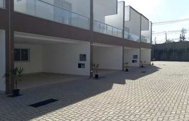 Imagem: A casa em condomínio à venda possui 3 Dormitórios, 4 Banheiros