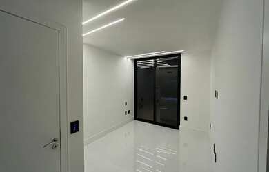 Imagem 10: VENDA-Casa Triplex de condomínio com 500 m2 , 5 quartos sendo 5 suítes...