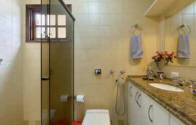 Imagem 8: MARAVILHOSA CASA À VENDA NO BAIRRO SANTA FELICIDADE COM TERRENO DE 2.827,00...