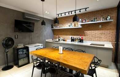 Imagem: A casa em condomínio possui 3 Dormitórios, 3 Banheiros, 2