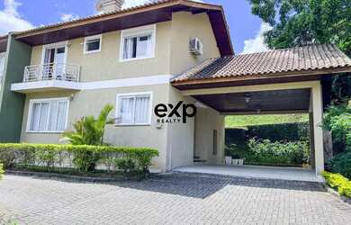 Imagem: A casa em condomínio possui 3 Dormitórios, 3 Banheiros e 160m²