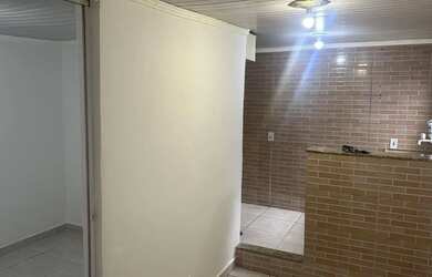 Imagem 10: Alugo kitnet 650 reais. Varanda, 50m² de Área, 1 Banheiroe1 Dormitório