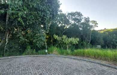 Imagem: O terreno possui 171m² de Área e está localizado em Passo