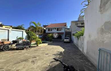 Imagem 4: Casa Triplex EXCLUSIVA INVISTA, 4 dormitórios ao lado da Avenida Medianeira