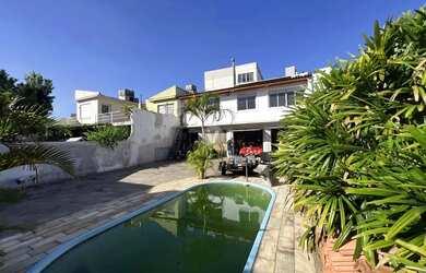 Imagem 2: Casa Triplex EXCLUSIVA INVISTA, 4 dormitórios ao lado da Avenida Medianeira