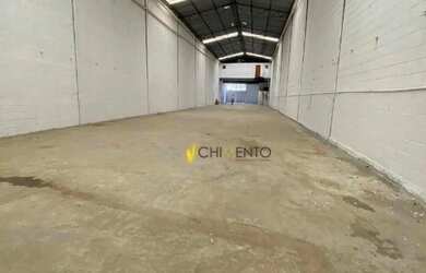 Imagem: O depósito possui 5 Vagas na garagem, 715m² de Área e está