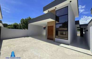 Imagem: A casa possui 3 Dormitórios, 2 Banheiros, 150m² de Área