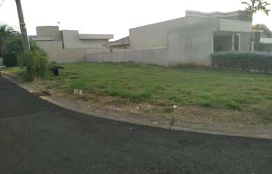 Imagem: O terreno possui 392m² de Área e está localizado em São