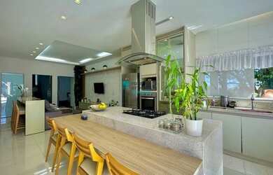 Imagem 3: Chácara de alto padrão à venda no Condomínio Alto da Boa Vista Senador...