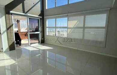 Imagem: O apartamento na cobertura possui 4 Dormitórios, 5 Banheiros