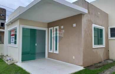 Imagem: A casa possui 2 Dormitórios, 2 Banheiros, 2 Vagas na garagem