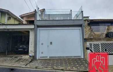 Imagem: A casa possui 3 Dormitórios, 5 Banheiros, 2 Vagas na garagem