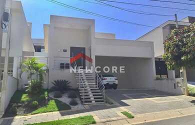 Imagem: A casa em condomínio possui 3 Dormitórios, 3 Banheiros, 4